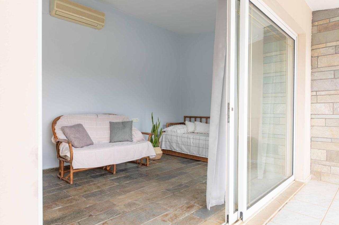 Villa Melenia For Family Holidays By The Beach Agia Pelagia Exterior foto